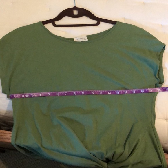 Elegantees size xs green top - Picture 6 of 6